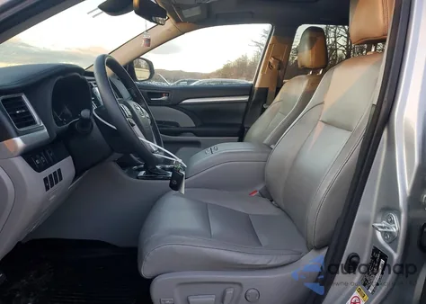 2017 Toyota Highlander Se from USA, damaged, VIN 5TDJZRFH9HS393422